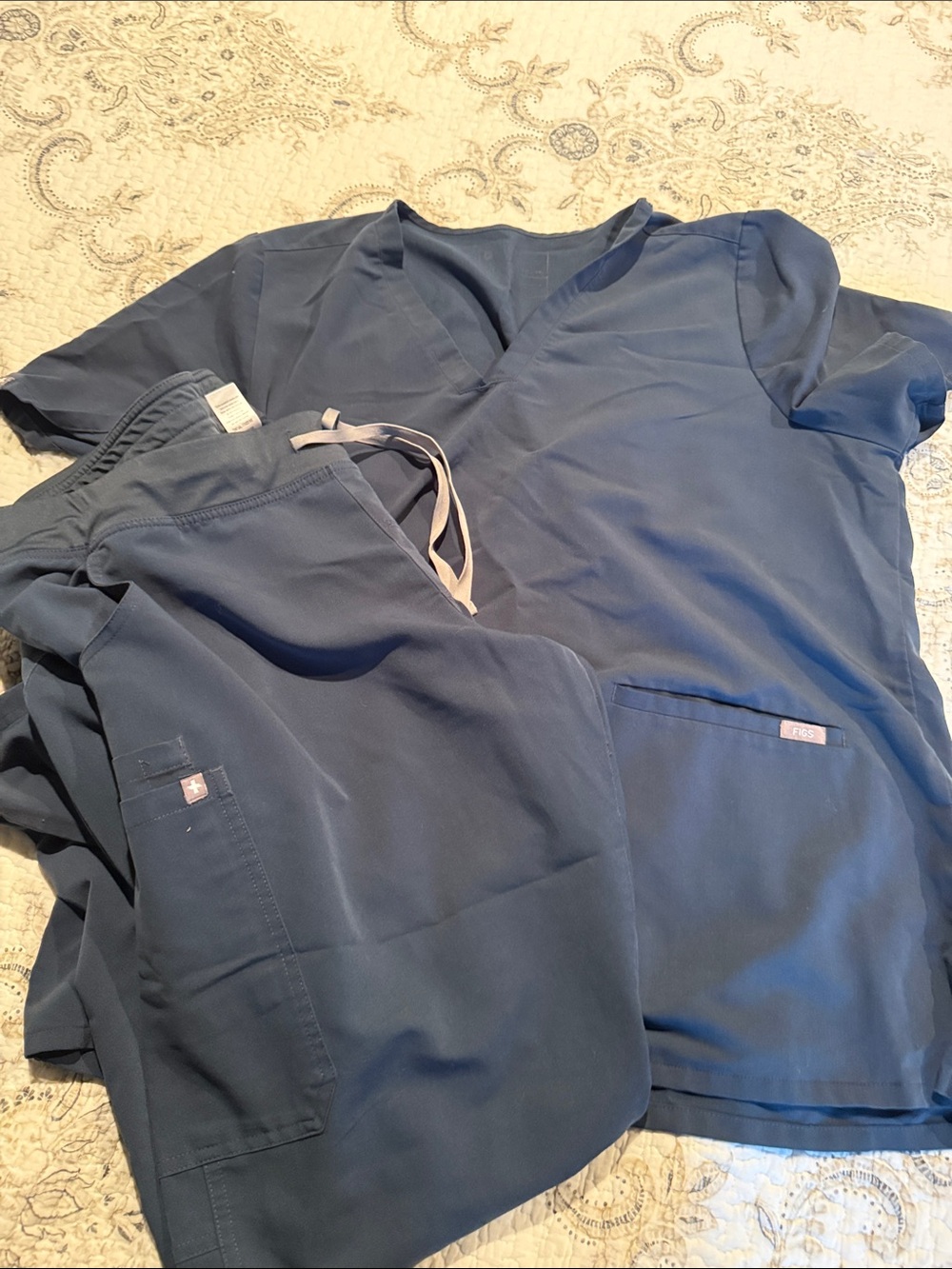 Navy Figs Scrub Set Technical Collection - Set Top and Pants.